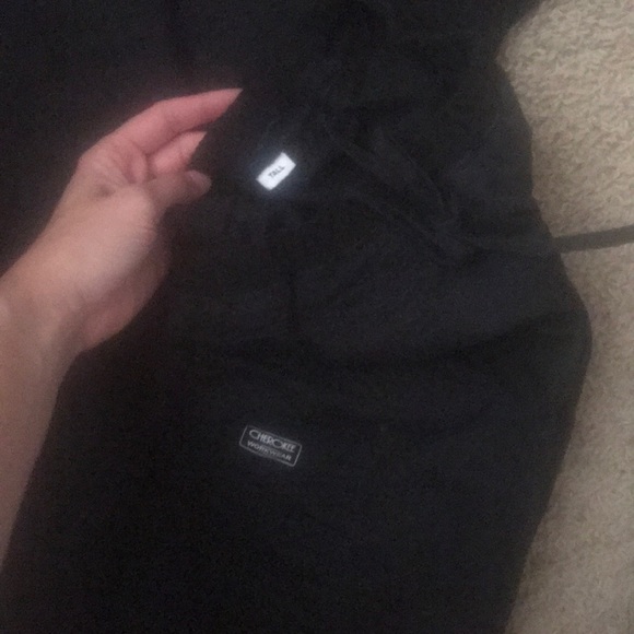 Scrubs - Picture 3 of 6